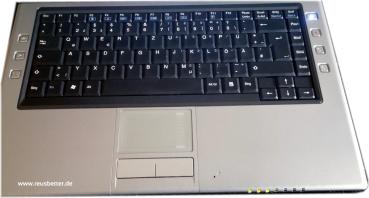 Hyrican M665S Notebook | Intel Cel.1,6 GHz | 60 GB HDD | 15,4 Zoll WXGA | viel Zubehör